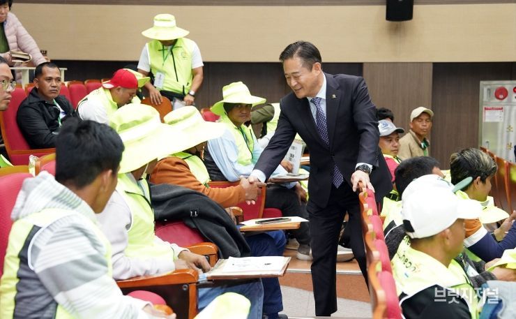 2025년 외국인 계절근로자 1차 입국 및 설명회