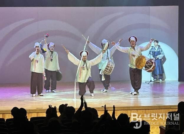 show me the 장구 프로젝트 사진