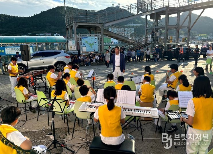 추자밴드 버스킹 공연