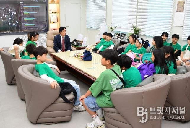 어린이와 함께하는 생생한 군정 체험