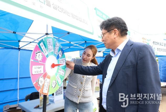 ‘송도 굿마켓’에서 읽걷쓰 부스 운영