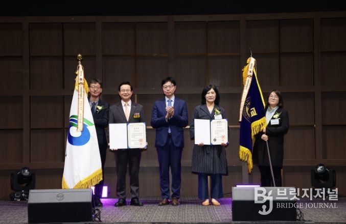 전국도서관 평가 대통령상 수상