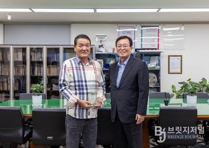 영도구, 화재 현장 구조 의인 감사패 전달
