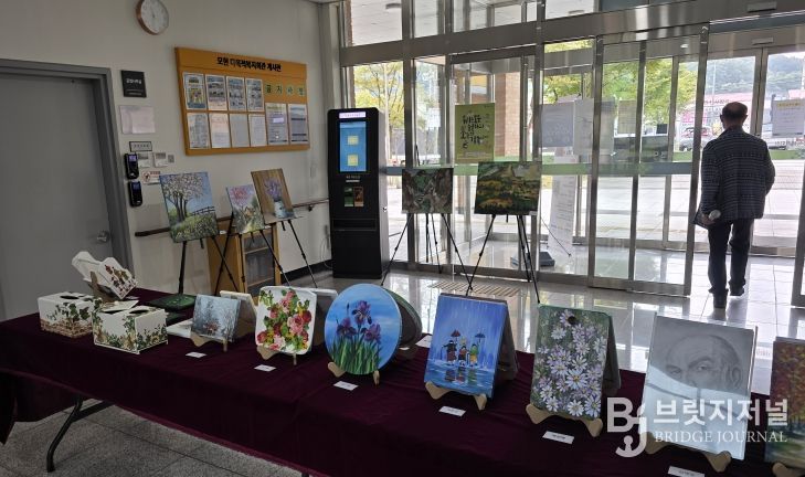 용인도시공사 모현다목적복지회관, ‘2025년 수강생 작품 전시회’개최