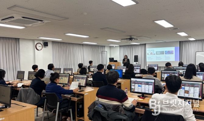 밀양시립도서관에서 진행된 생성형 AI를 활용한 행정업무 자동화 실습 교육 모습