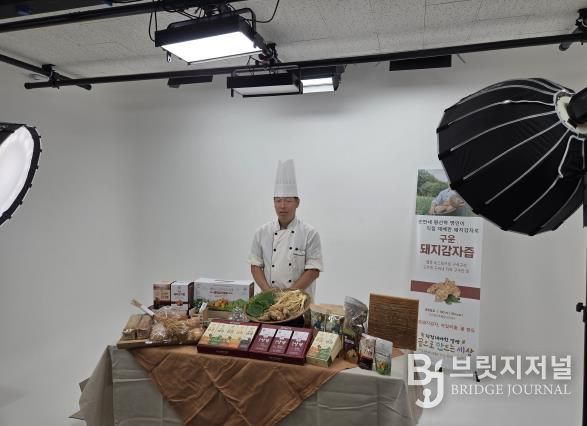 금산군 라이브커머스 방송실 교육 및 리허설 모습