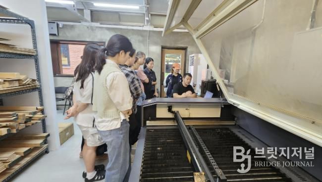 청년협업마을 레이저조각기 실습교육