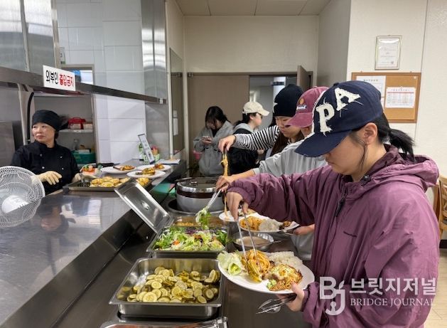 진안장학숙, 전문 셰프와 함께하는 ‘특별 석식’ 제공