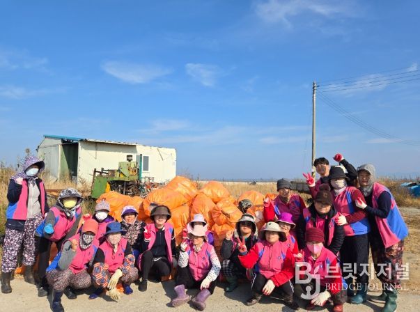 영광군 백수읍생활개선회, 분등해변서 해양 정화활동