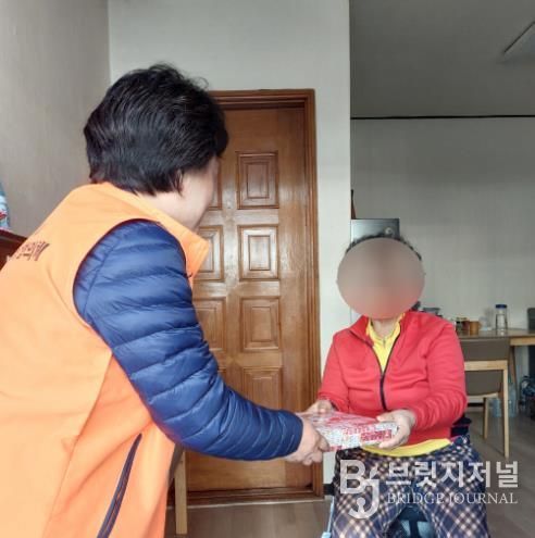 창원특례시, 환절기 홀몸 어르신 내의 지원 사업 추진