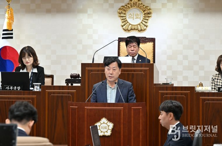 5분자유발언 중인 해운대구의회 서창우 의원