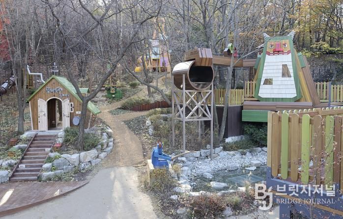 ‘뚝딱뚝딱 놀이터’ 조성 사진