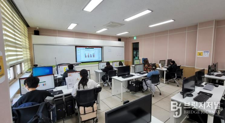 매년 여름과 겨울방학 기간 운영되고 있는 화천 청소년 수련관의 ITQ 자격증반 강좌