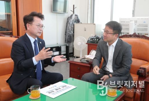 육동한 시장 국회행… 한병도 예결위원장 면담