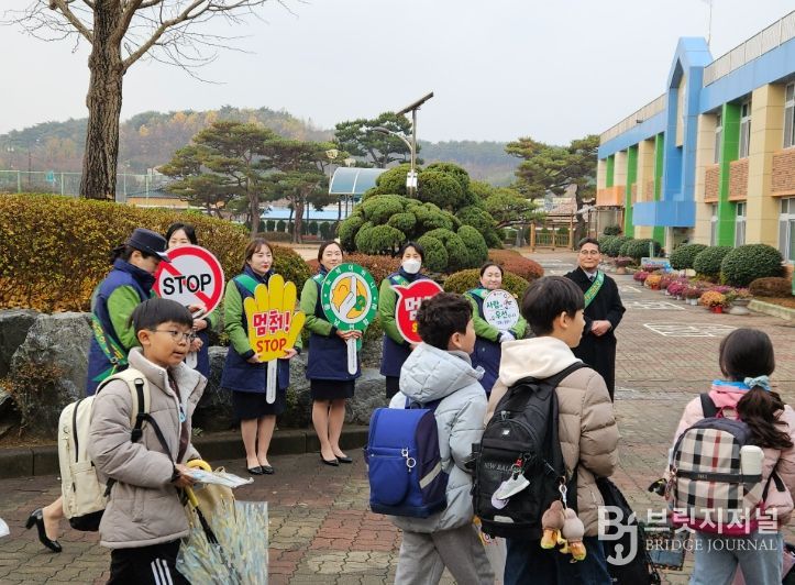 서산 녹색어머니회와 함께 연중 교통안전 캠페인