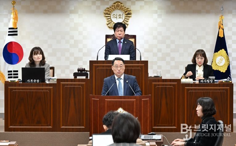 해운대구의회 이상곤 의원이 제290회 정례회 2차 본회의에서 5분 발언을 하고 있다.