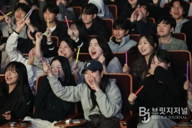 의왕 고3 청소년 힐링콘서트 <#OFF DAY>, 성공적 개최