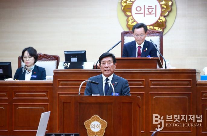 ‘제276회 곡성군의회 정례회’에서 시정연설을 하고 있는 조상래 곡성군수