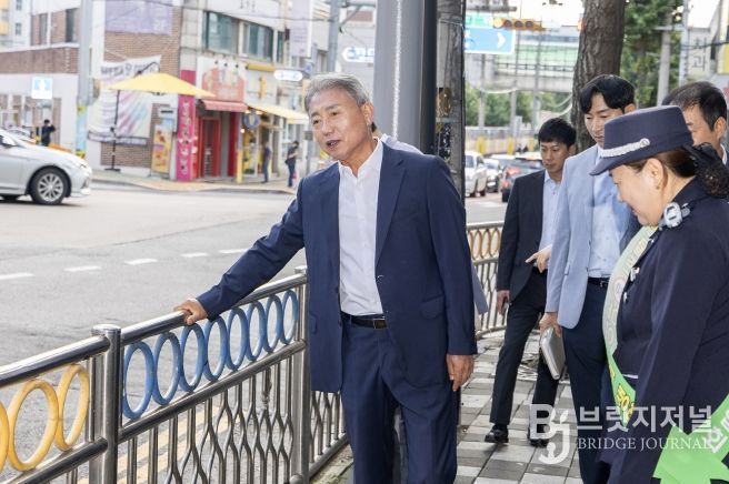 윤환 구청장, 어린이 통학로 안전 확보를 위한 현장 확인