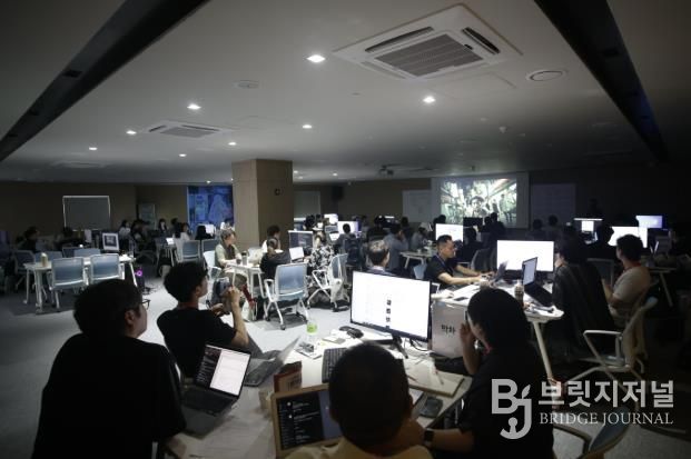 ‘AI영상교육센터부천’에서 AI 활용 영상 제작 강의가 이뤄지고 있다.