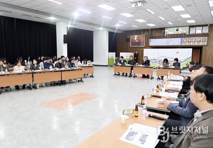 문경시, 2025년 시정 발전 아이디어 발굴 보고회 열어