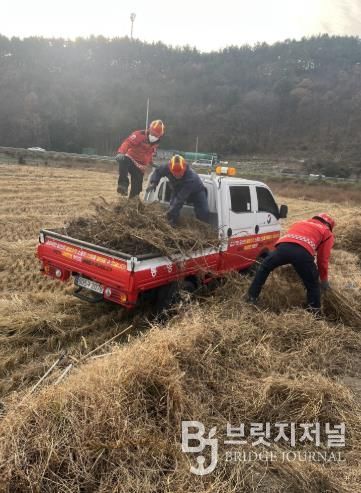 통영시, 산불예방 총력 대응 돌입 3(영농부산물 파쇄지원반 운영)