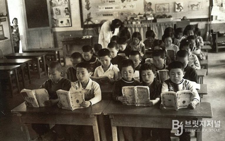 하동_옥종초등학교 북평분교장(1998. 3. 1. 폐교)_1970년대 국어시간