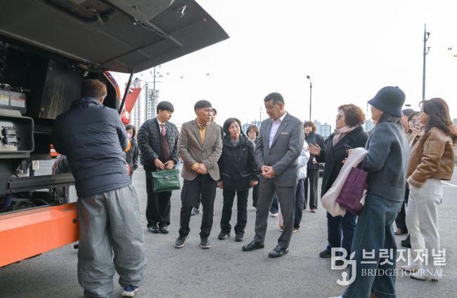 공주시, 시내버스 뒷바퀴 조명등 도입