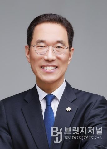 더불어민주당 김주영 국회의원(경기 김포시갑, 국회 기후에너지환경노동위원회 간사)