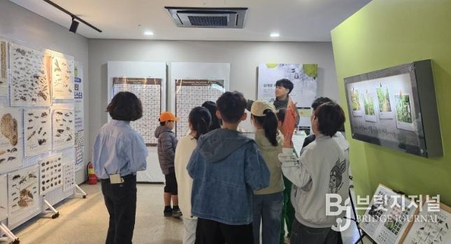 거창천적생태과학관, 겨울방학 맞이'점묘화 전시·3D현미경 체험'운영