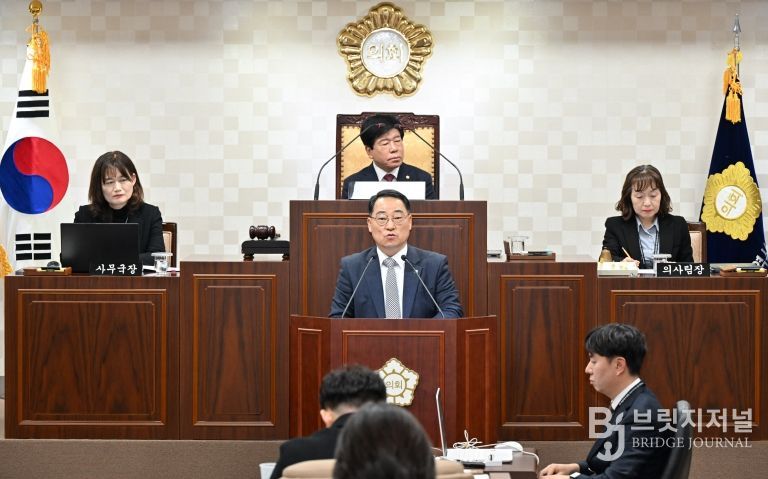 해운대구의회 이상곤 의원이 제290회 정례회 3차 본회의에서 5분 발언을 하고 있다.