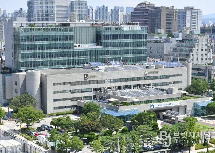 수원시청사 전경