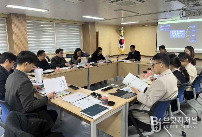 고흥군 교육발전특구, ‘배움이 정주로 이어지는’ 지역인재 키운다 (2) - 고흥교육지원청과 고흥 비전 결정 회의