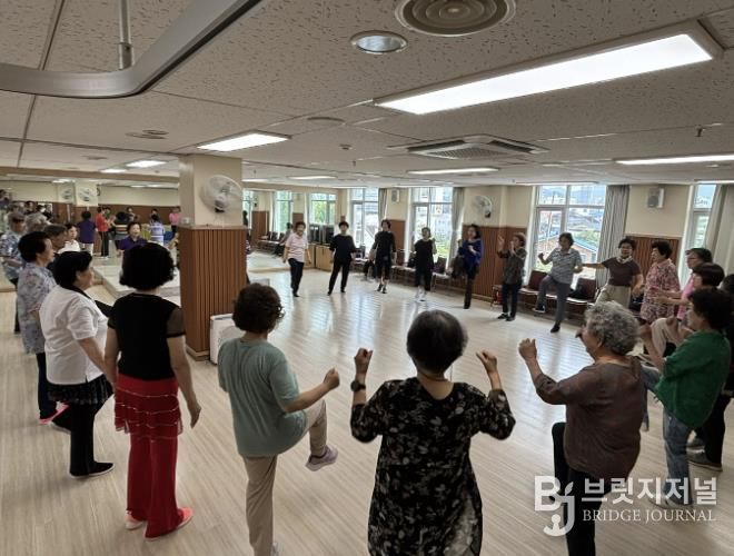 충주시 노인복지관, 2026년 노년사회화프로그램 수강생 모집