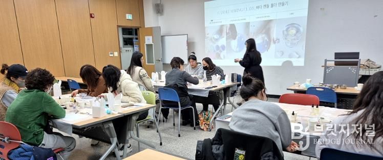 함안군립 칠원도서관 1월 일일 강좌 ‘바다캔들 만들기’ 성료