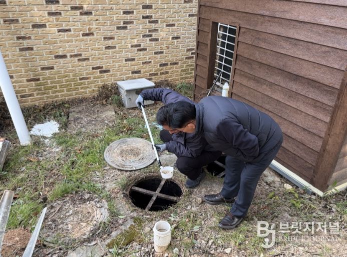 고흥군, ‘동절기 모기 유충 구제’ 특별 방역