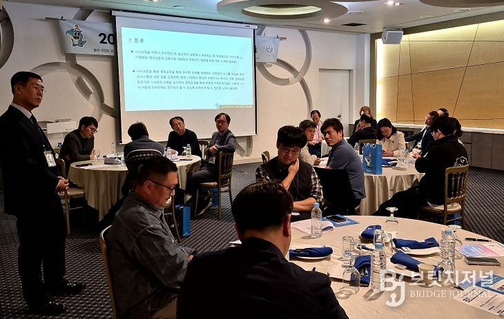 경상국립대학교(GNU) 과학영재교육원은 한국과학창의재단이 주관한 ‘전략과제 대학부설 과학영재교육원 사사연구과정 성과 분석 및 확산’의 최종평가에서 ‘우수’ 등급을 획득했다. 사진은 경상국립대학교 과학영재교육원 활동 장면이다.