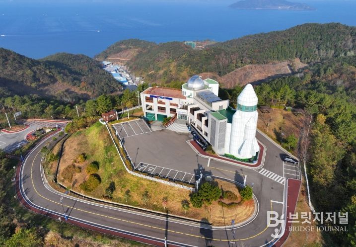 우주철도 999…고흥, 관광객 1천만 시대 궤도 올린다 (1) - 고흥우주천문과학관