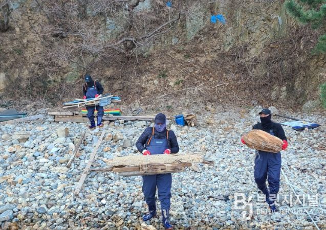 동구 출렁다리 밑 해안 정비