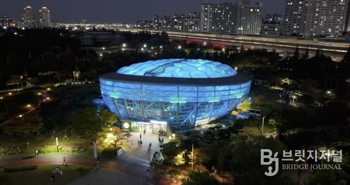 부천호수식물원 수피아 야간 전경