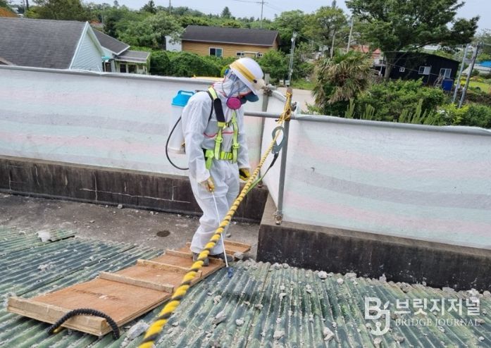 슬레이트 철거 작업