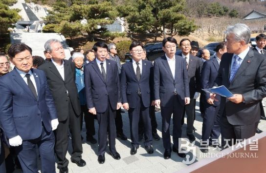 107주년 3·1절 기념 독립운동추념탑 참배