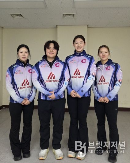 춘천시청 컬링팀 (사진 왼쪽부터 스킵 박유빈, 서드 박서진, 세컨 양태이, 리드 김수진)