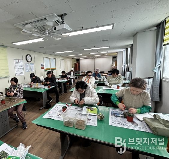강화군노인복지관, ‘웃음꽃 원예 교실’ 개강
