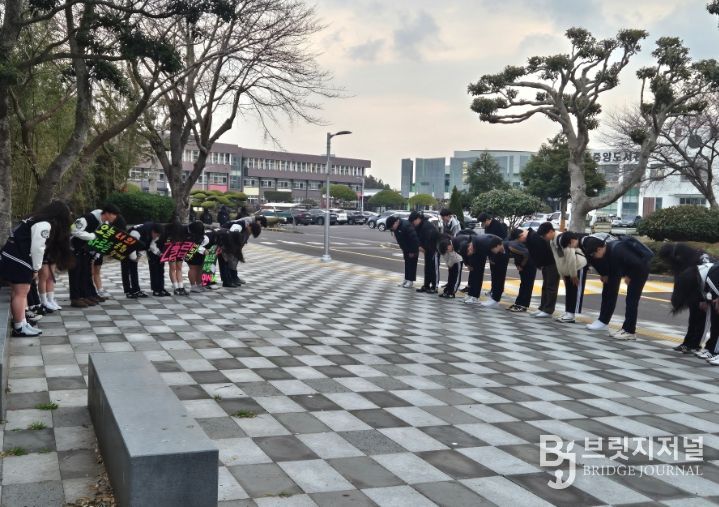 먼저 인사하기 캠페인