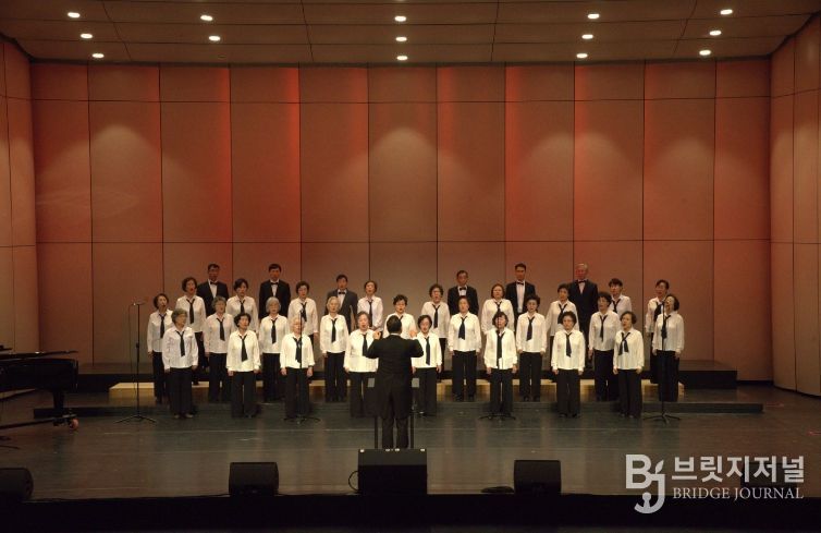 골든에이지 합창단 공연 장면