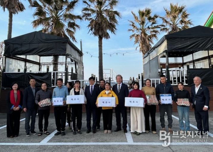 조천농협 외국인 계절근로자 격려 방문한 현원돈 부시장