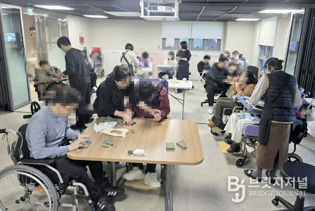 서대문 뇌병변장애인 비전센터의 ‘일상생활 프로그램’ 운영 모습