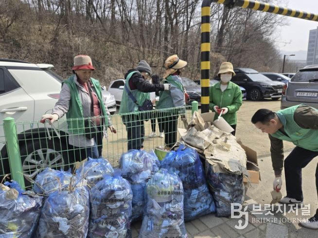 시흥시 목감동, 봄맞이 관계단체 합동 환경정화 '구슬땀'