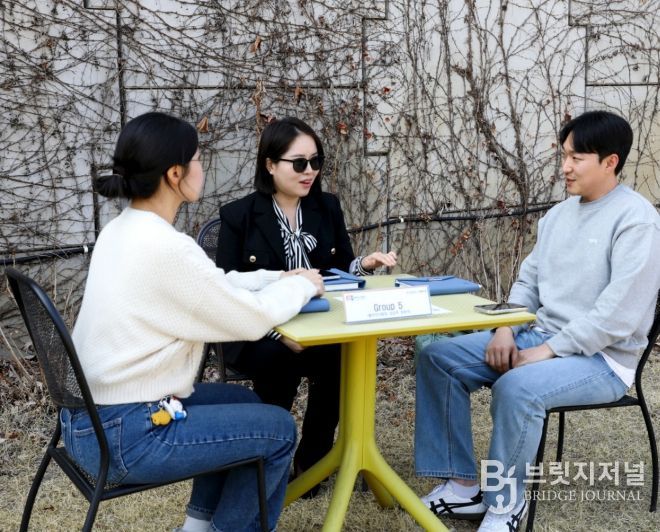 총무인사팀장, 주니어보드와 함께 역멘토링 활동을 하고 있다.